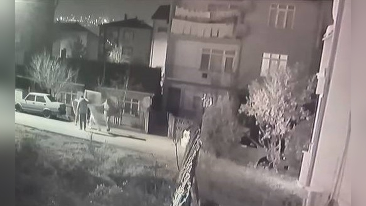 Çamaşır Makinesi Hırsızlığı Güvenlik Kamerasına Yansıdı