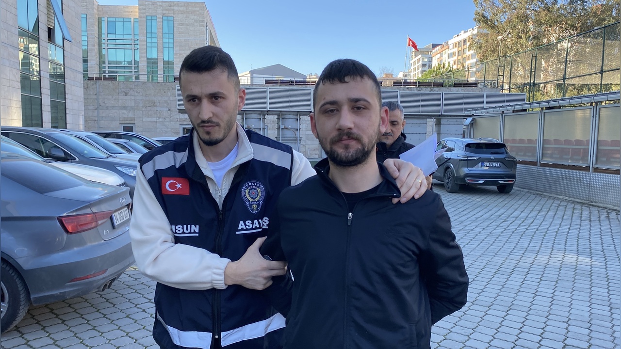 Cezaevinden Çıkan Şahıs, Husumetlisiyle Karşılaşınca Silahlı Saldırıda Bulundu