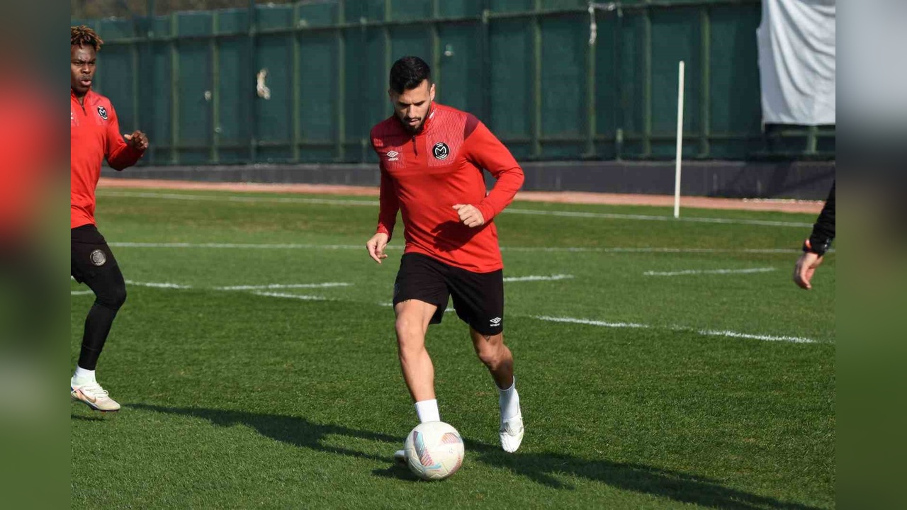 Manisa FK, Karagümrük Maçına Hazırlıklarını Sürdürüyor