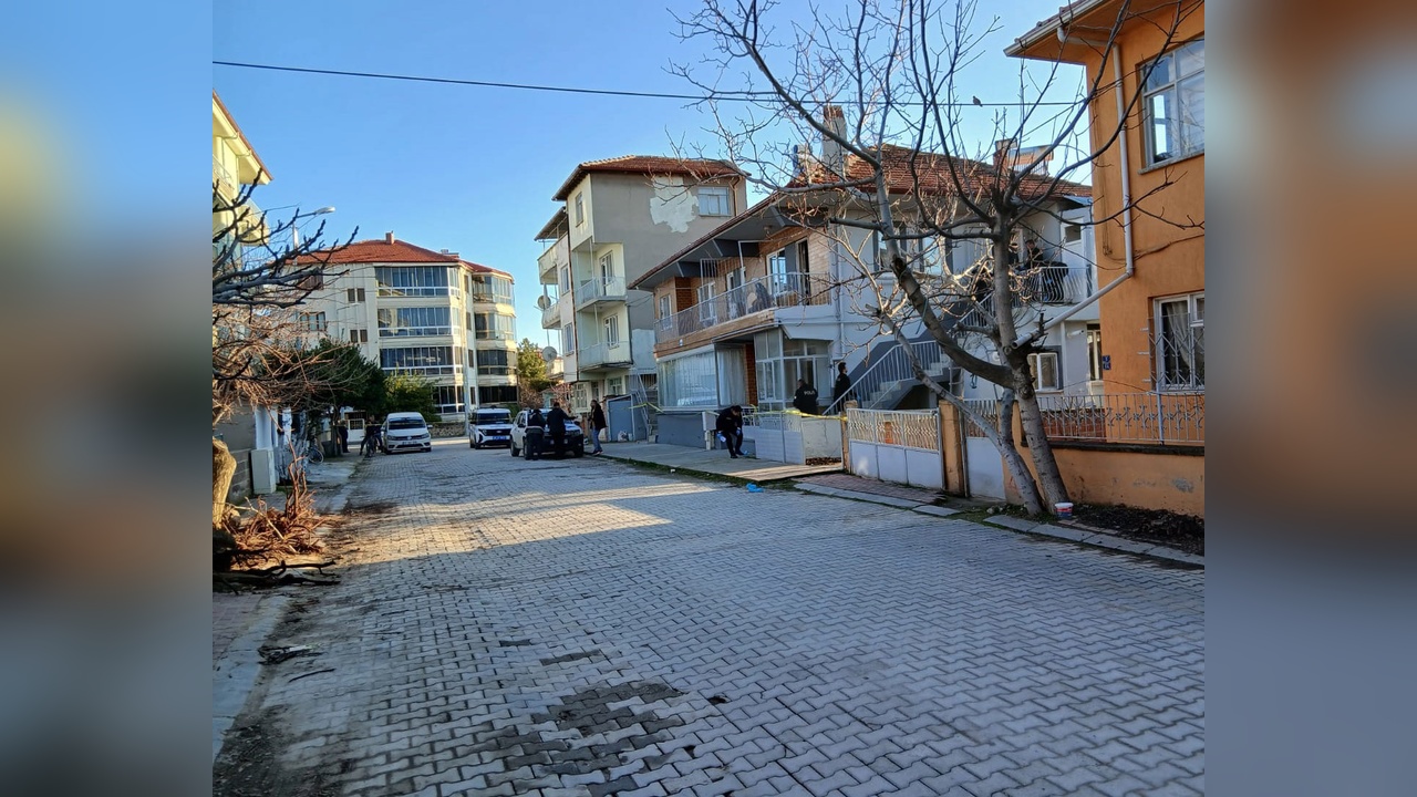 Komşunun Bahçesinde Kayıp Kadının Cesedi Bulundu