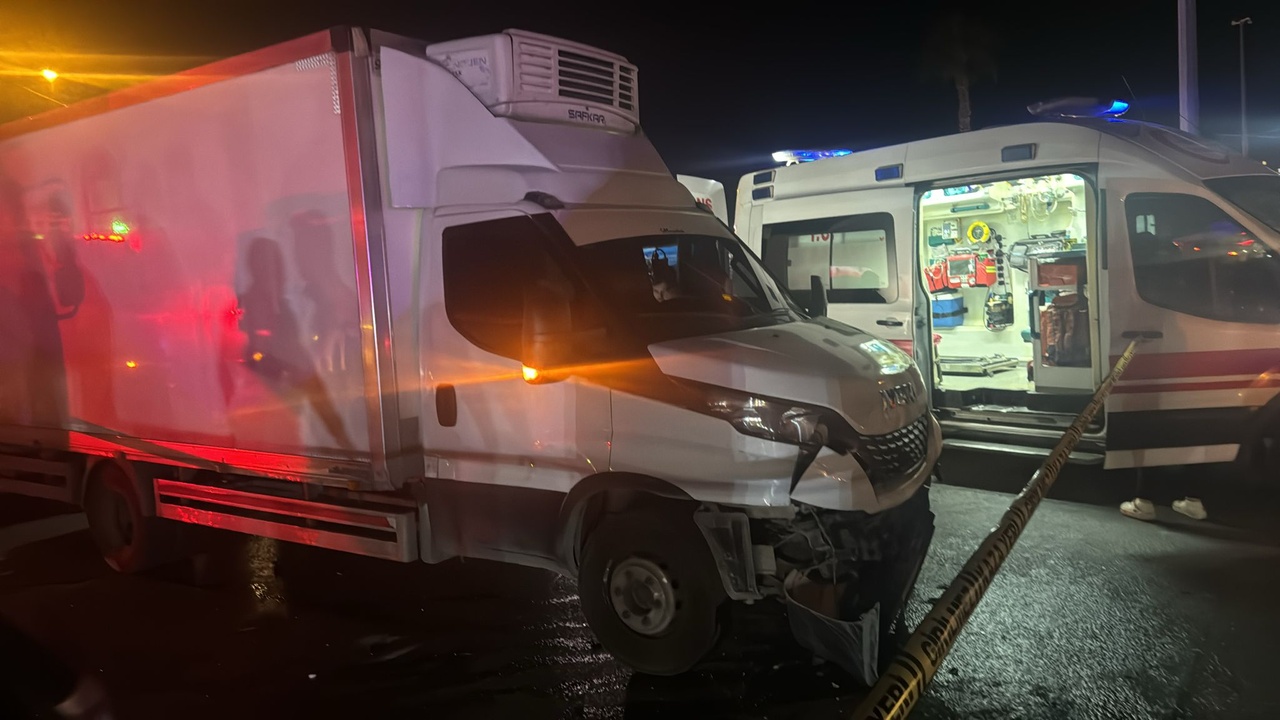 Mersin'de Zincirleme Trafik Kazası: Bir Kişi Hayatını Kaybetti