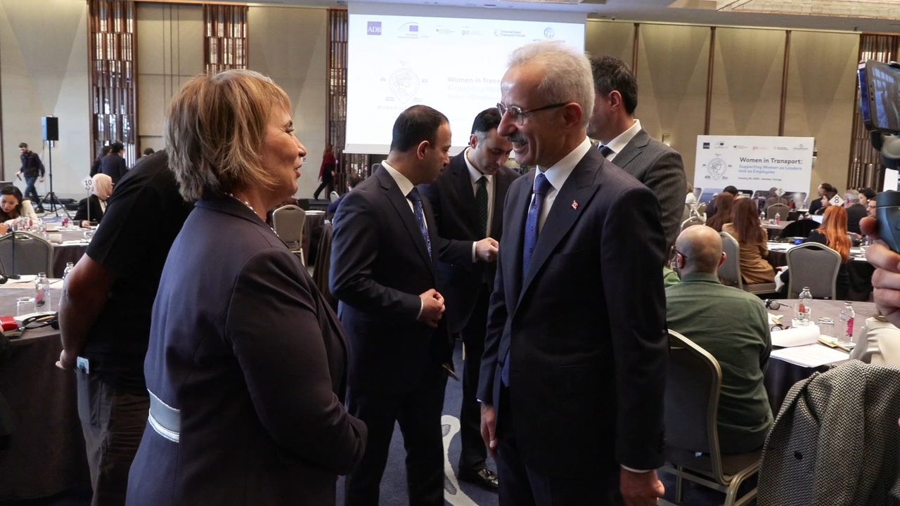 Bakan Uraloğlu'ndan Kadın İstihdamına Destek Açıklaması