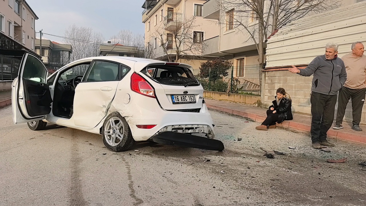 Kaza Sonucu Üç Kişi Yaralandı