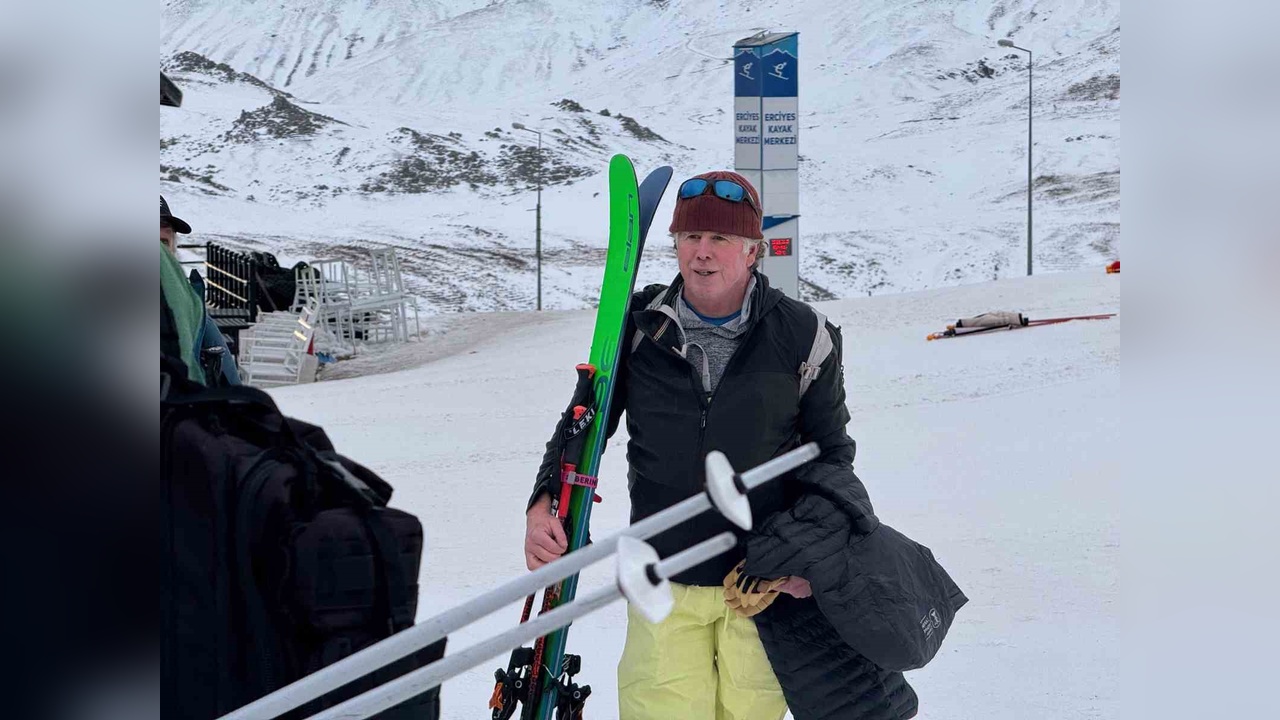 Dan Egan, 33 Yıl Aradan Sonra Erciyes'te Kayak Yaptı