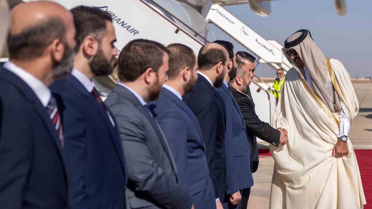 Katar Emiri Al Thani, Suriye'ye Tarihi Ziyaret Gerçekleştirdi