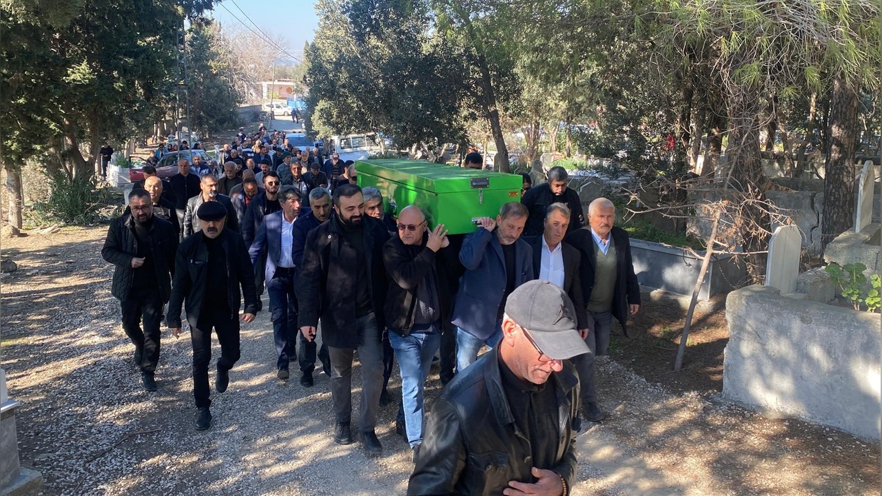Figen Yüksekdağ'ın Ablası Son Yolculuğuna Uğurlandı