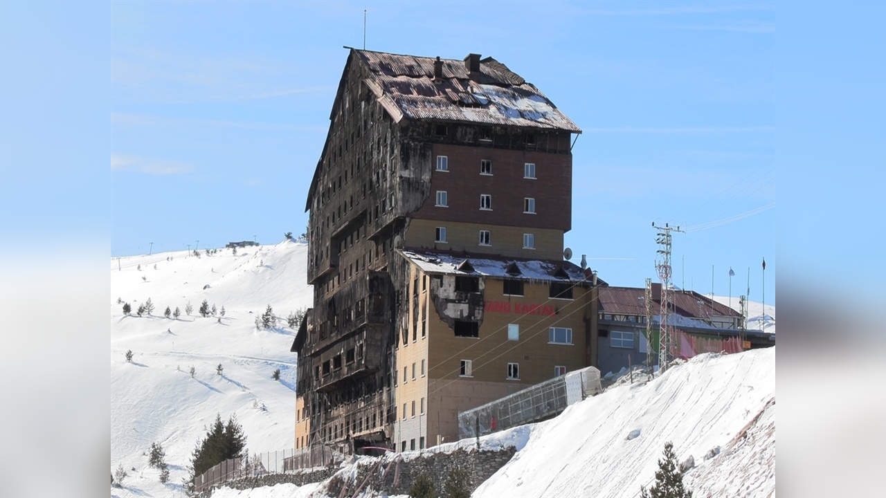 Bolu'da Otel Yangını Üzerine Suç Duyurusu Yapıldı