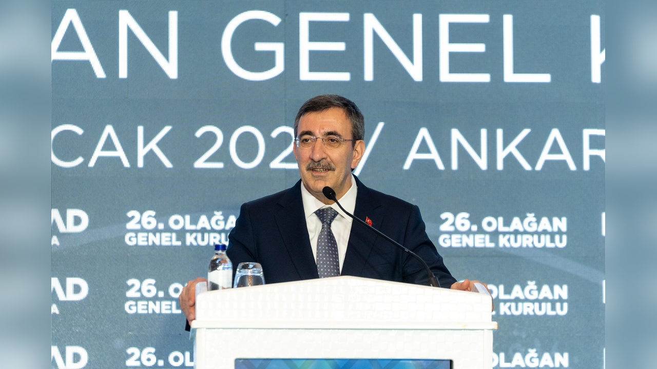 Dış Ticaret Açığı 82 Milyar Dolara İndi