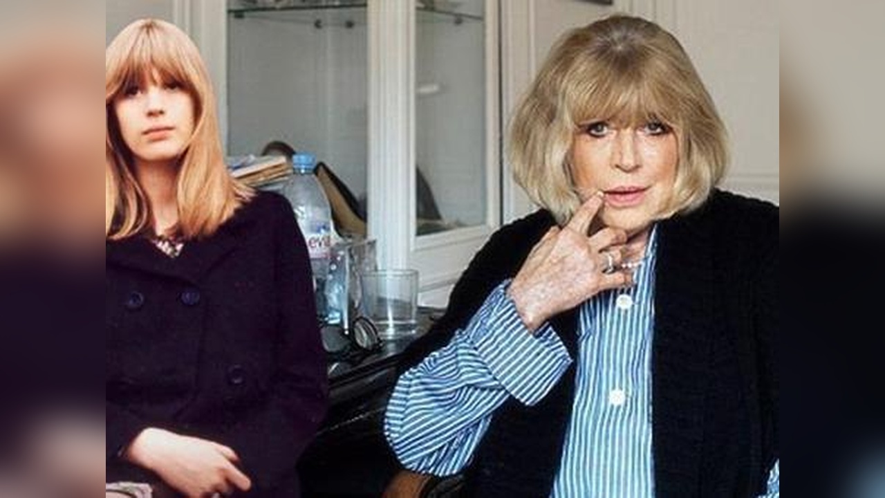 Ünlü Şarkıcı Marianne Faithfull Hayatını Kaybetti