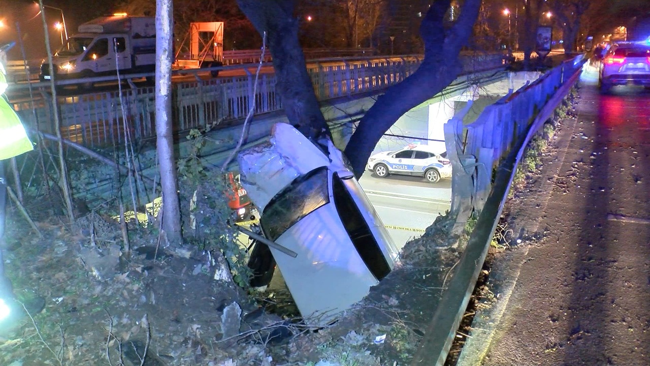 Bakırköy'de Alkollü Sürücü Viyadükten Düştü