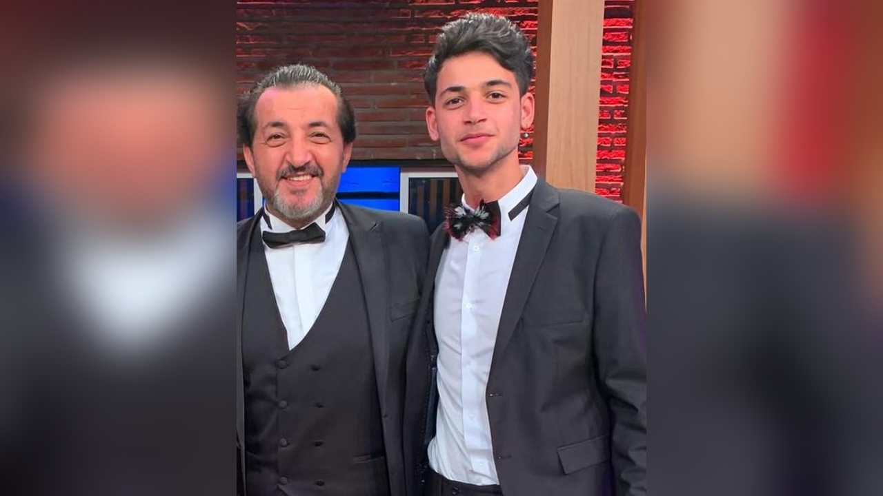 Mehmet Yalçınkaya ve Oğlu Ödül Töreninde Buluştu