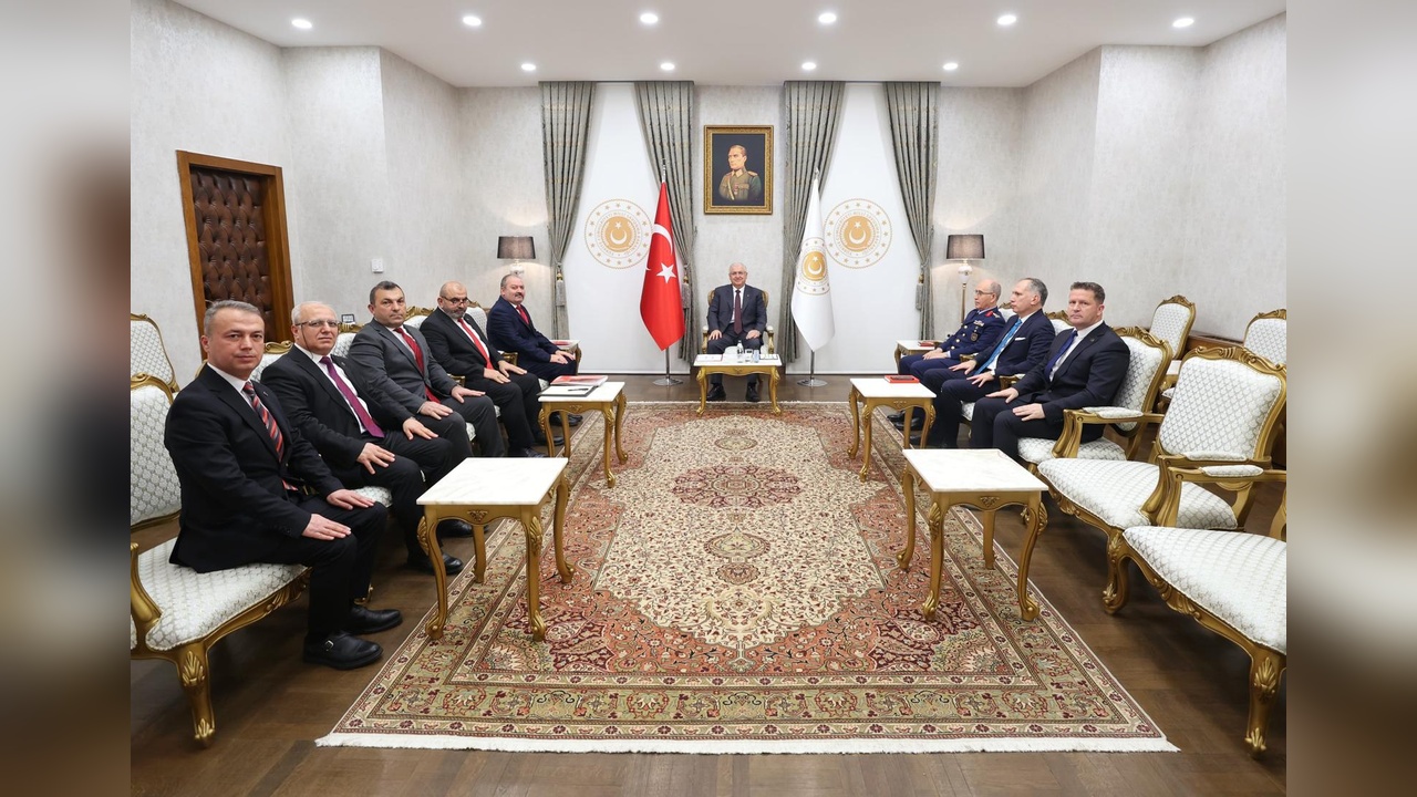 Bakan Güler, TEMUD Genel Başkanı Tilkici ile Bir Araya Geldi
