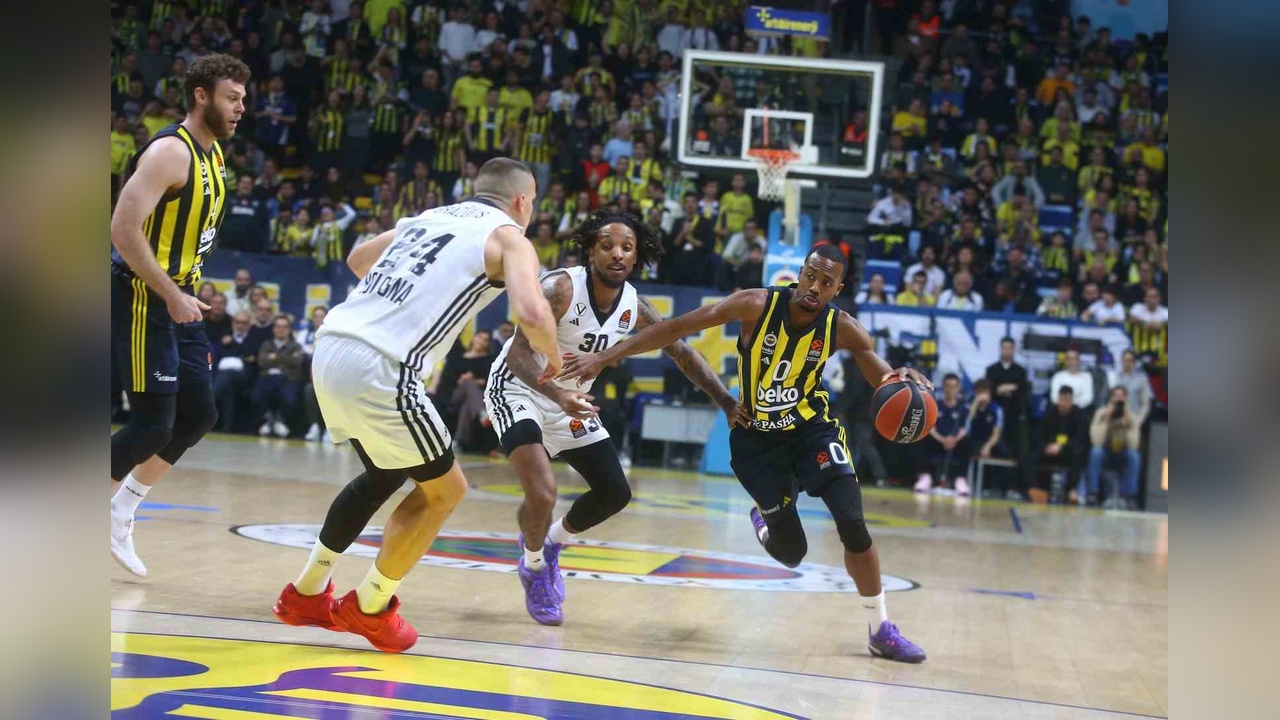 Fenerbahçe, Euroleague'de Virtus Bologna'yı Mağlup Etti