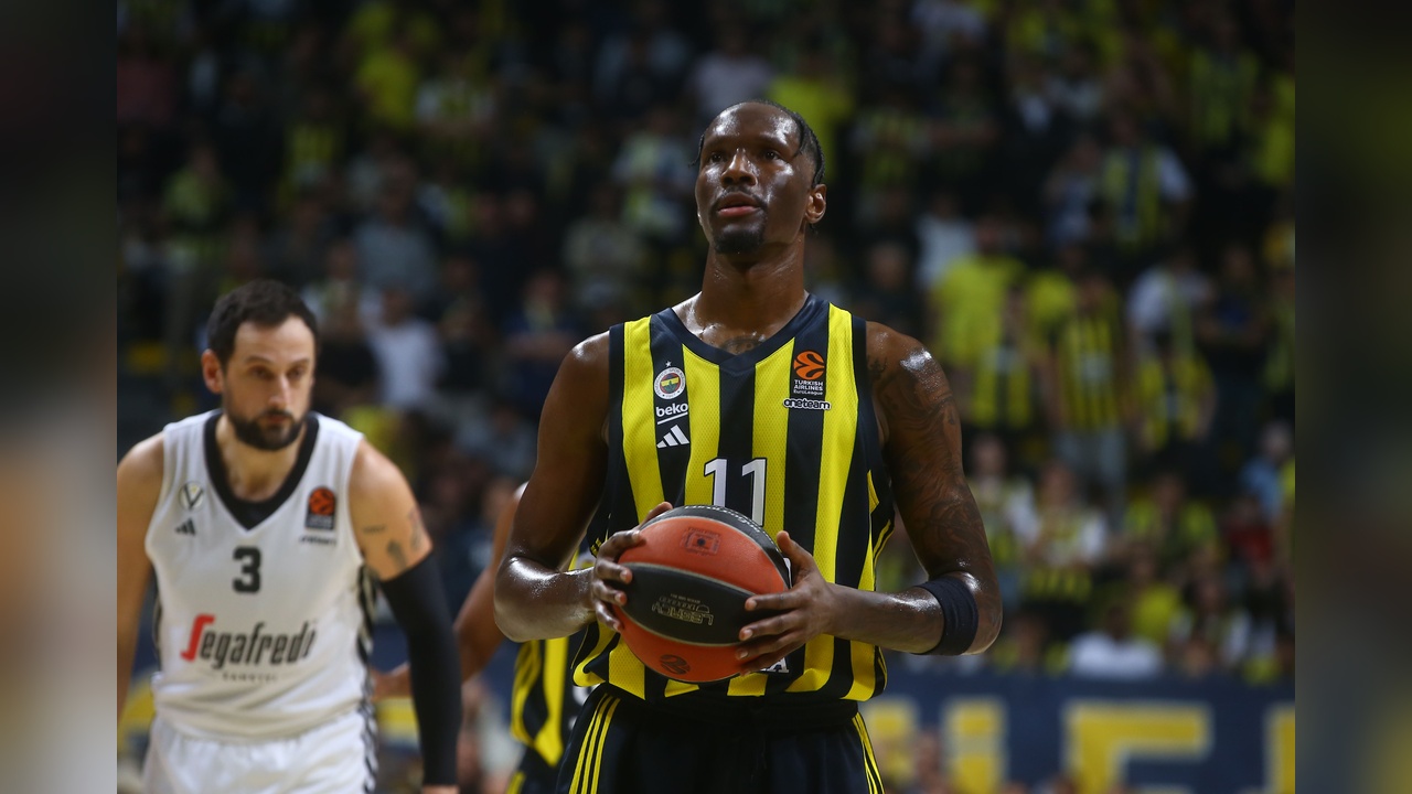Fenerbahçe Beko, Virtus Bologna'yı 95-81 Mağlup Etti