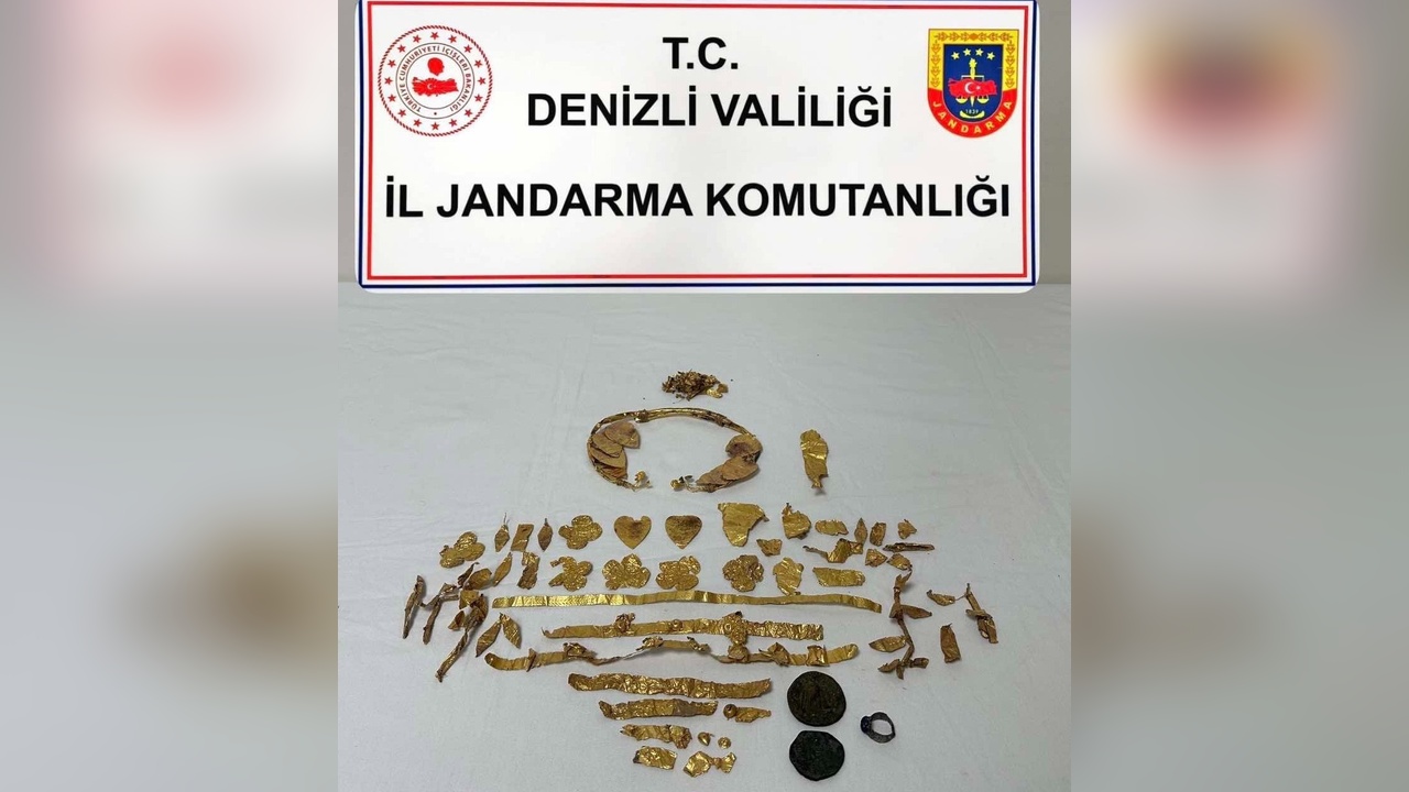 Denizli'de Tarihi Altın Kral Tacı Ele Geçirildi