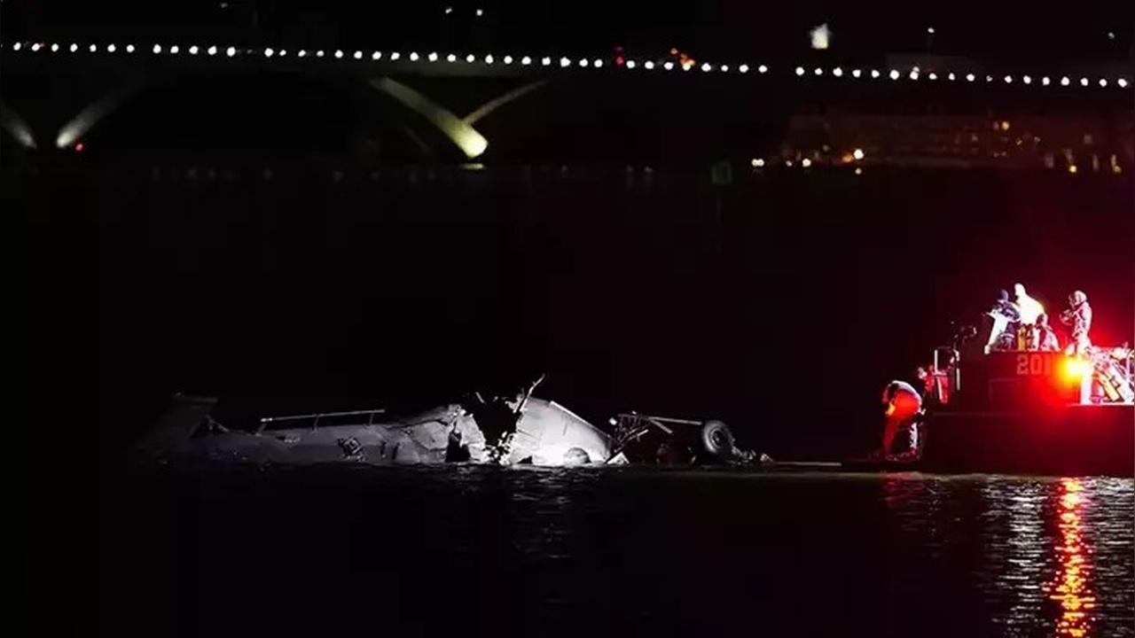 Uçak ve Helikopter Çarpışmasında Karakutu Elde Edildi