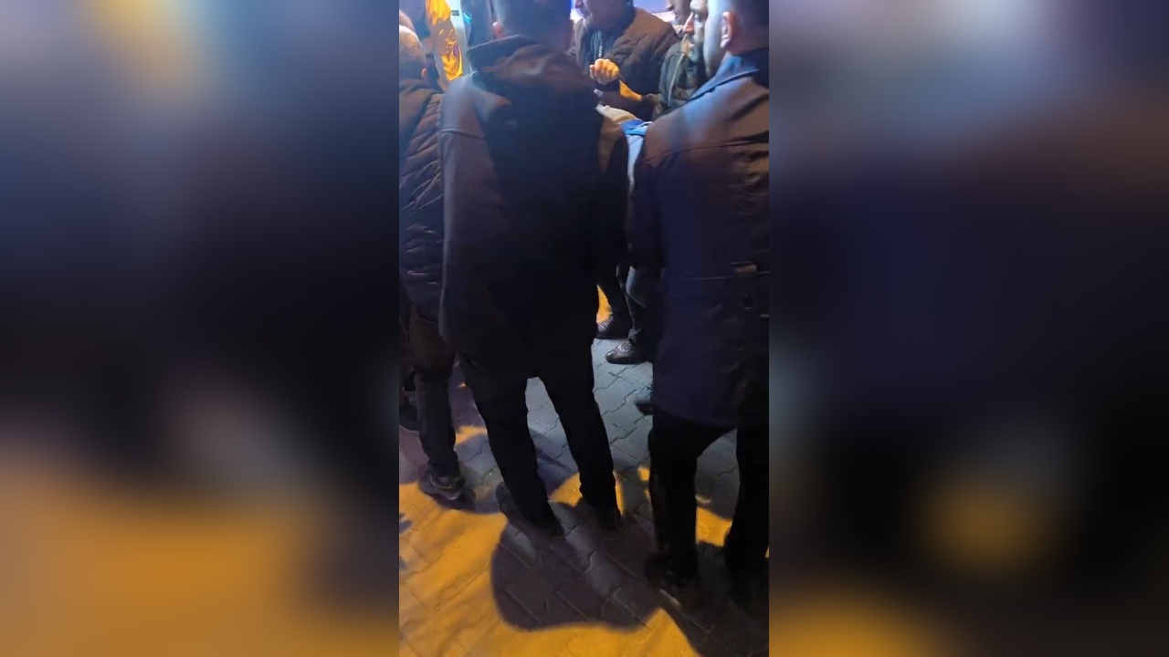 Motosiklet Kazasında Yaya Yaralandı, Doktor İlk Müdahaleyi Yaptı