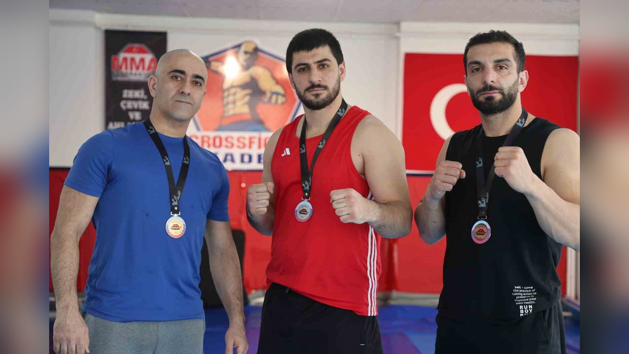 Elazığlı MMA Sporcuları, Türkiye Şampiyonası'nda Başarı Gösterdi