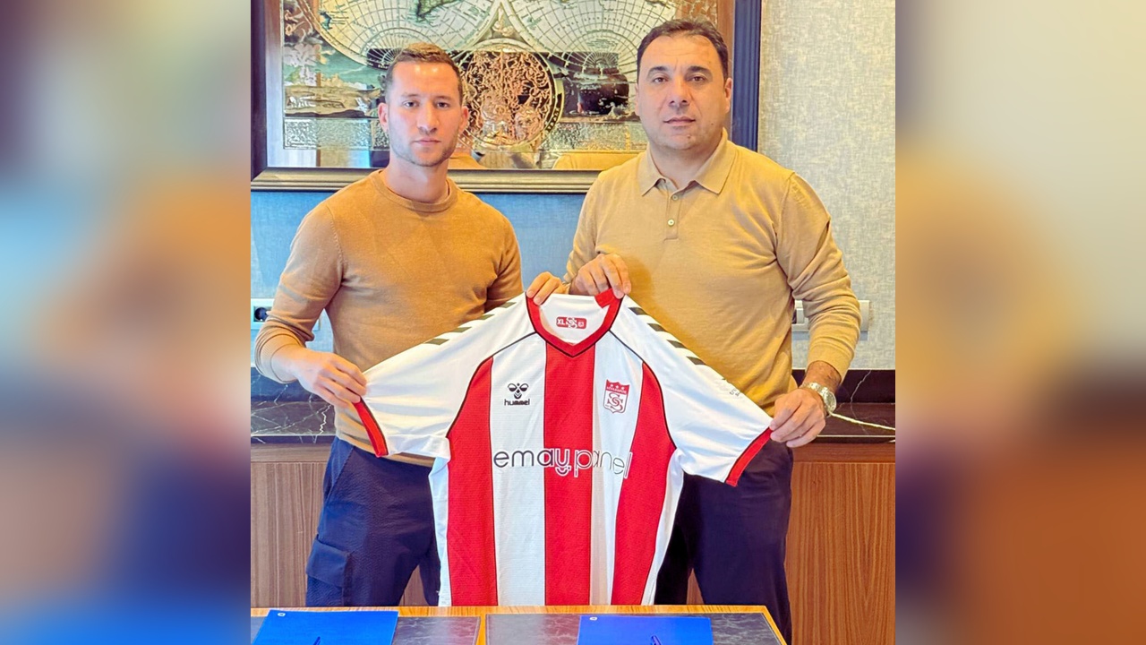 Sivasspor, Yeni Transferi Veljko Simic ile Anlaştı