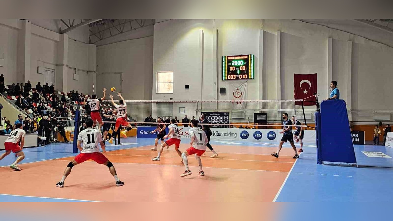 İstanbul Gençlik SK, Efeler Ligi'nde TÜRŞAD'ı Geçti