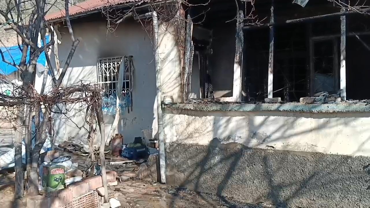 Yangın Sonrası Hayat Mücadelesi: Meryem Üç Gün Sonra Hayatını Kaybetti
