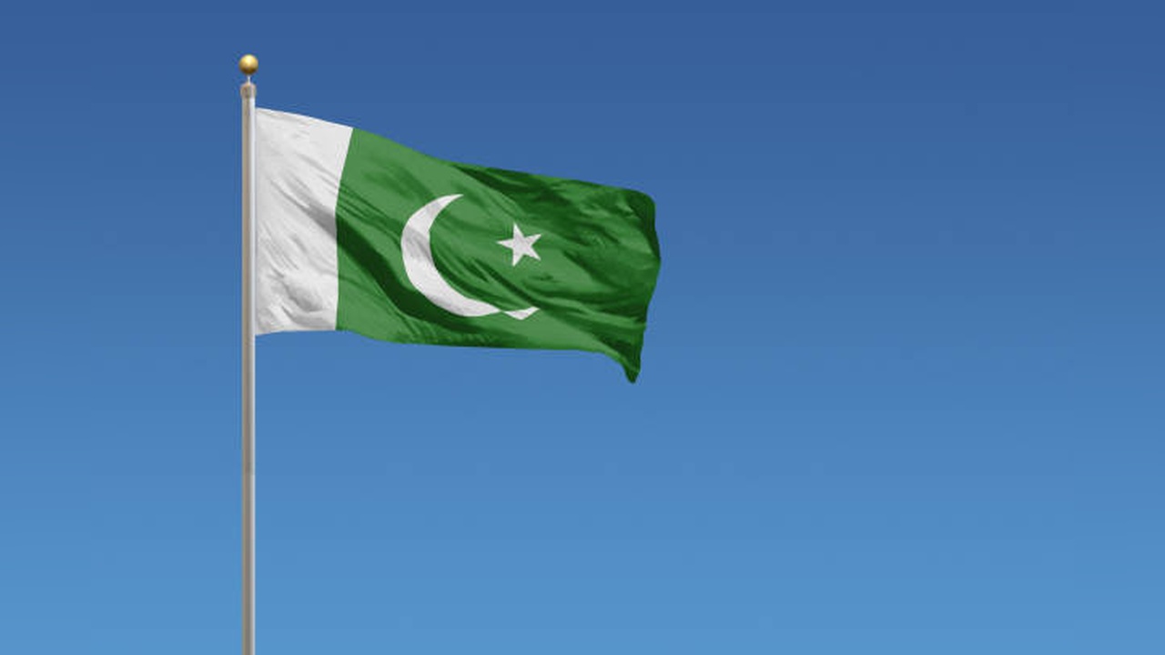 Pakistan'daki Çatışmada 18 Asker Hayatını Kaybetti