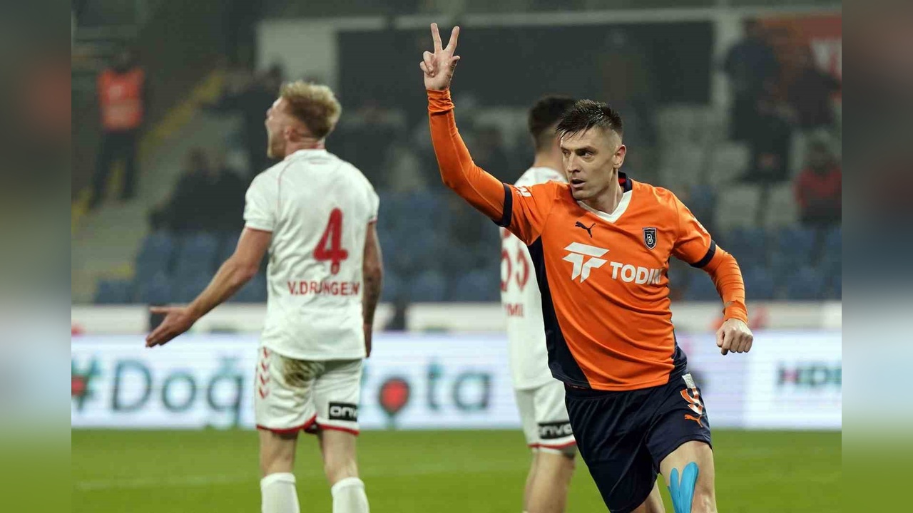 Piatek, Gol Krallığında Farkı Büyütüyor