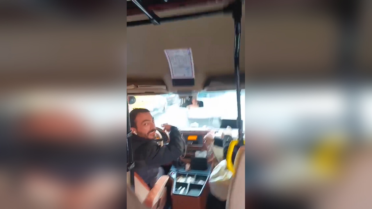 İstanbul'da Minibüs Şoförleri Arasında Yarış, Hamile Yolcunun Stresi Doğuma Neden Oldu