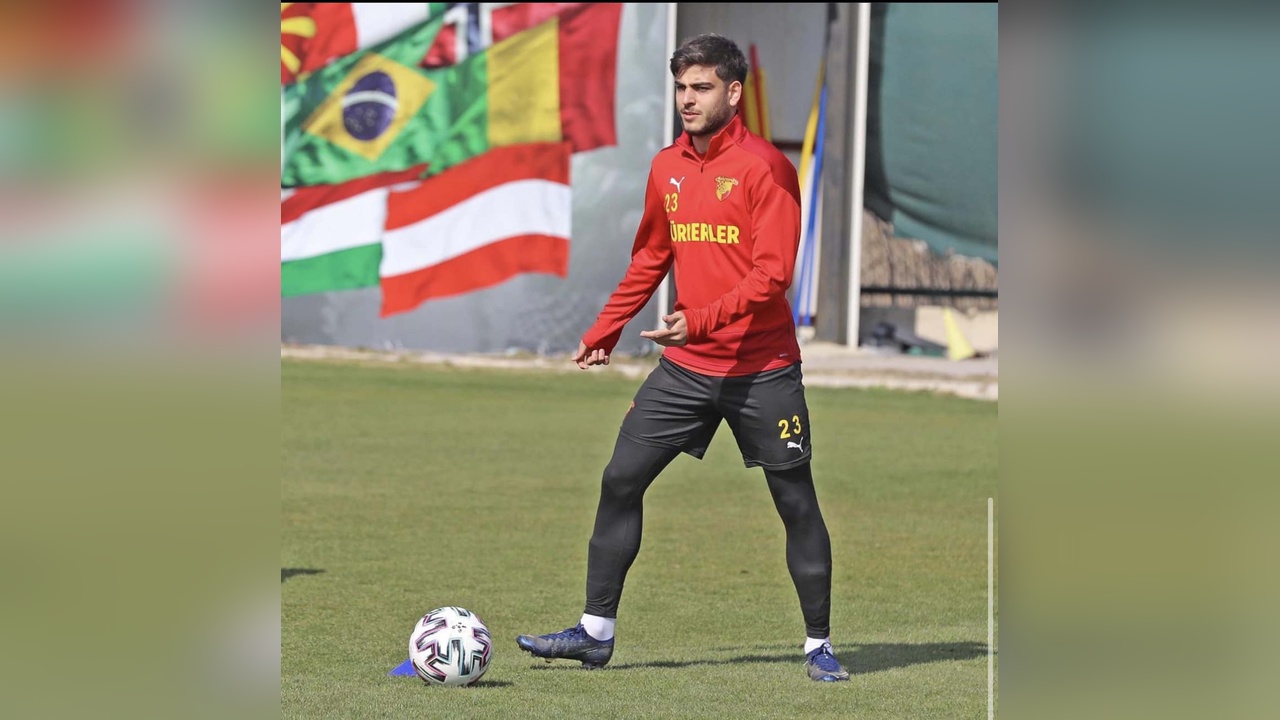 Efeler 09 SFK, Kanat Pozisyonuna Yeni Transfer Yaptı