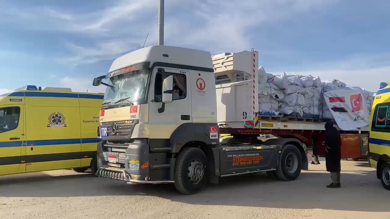 Türkiye'nin Gazze'ye Yardım Malzemeleri Ulaştı