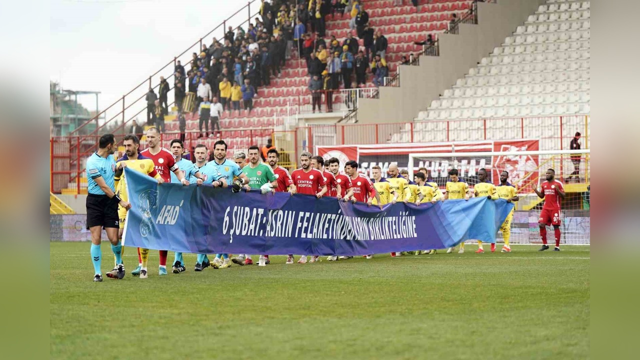 Ümraniyespor, MKE Ankaragücü'nü 2-1 Mağlup Etti