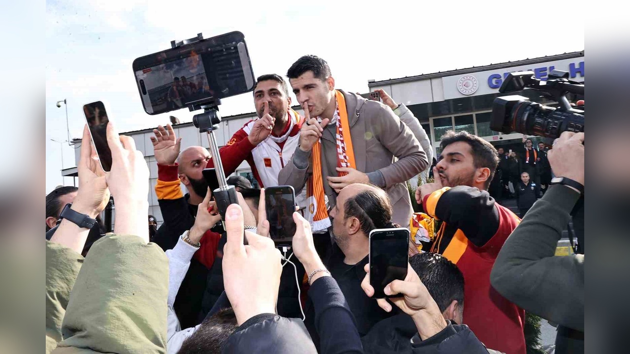 İspanyol Yıldız Alvaro Morata İstanbul'a Adım Attı