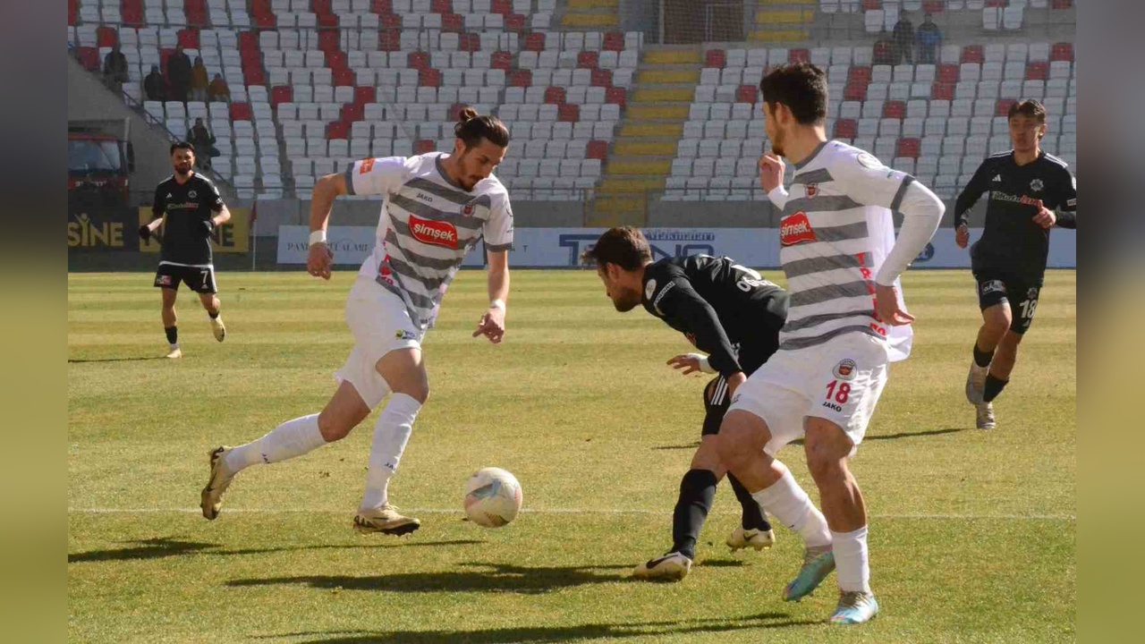 Aksarayspor, Karaman FK'yı Mağlup Etti