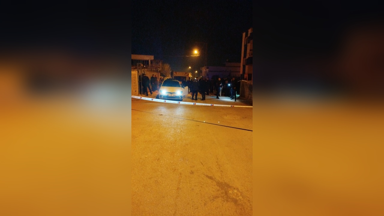 Adana'da Silahlı Kavga: Bir Kişi Hayatını Kaybetti, İki Yaralı