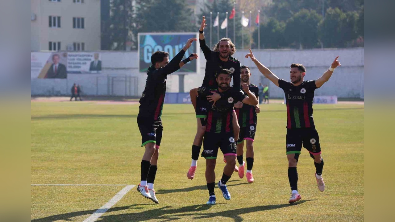 Isparta 32 Spor ve Altınordu Beraberlikte Kaldı