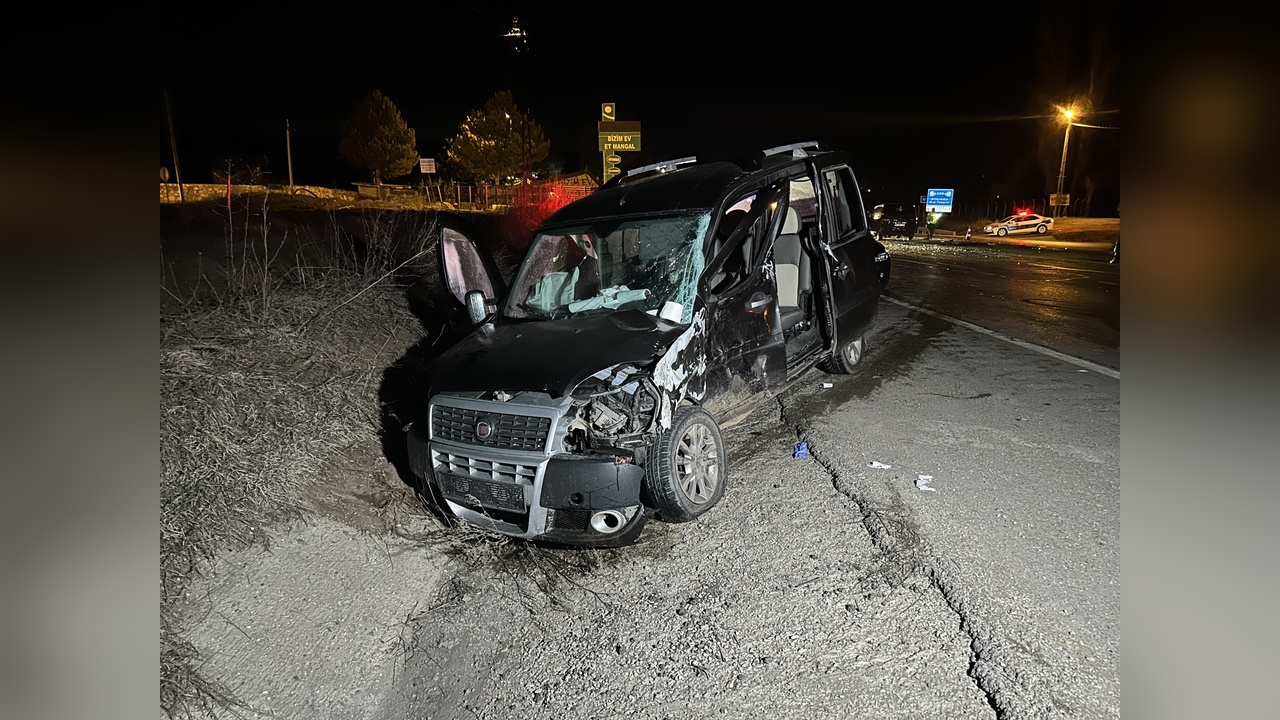 Sivas'ta Trafik Kazası: 7 Yaralı