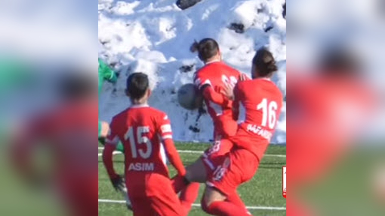 Balıkesirspor'dan Penaltı İsyanı: Hakem Kararları Tartışma Yarattı