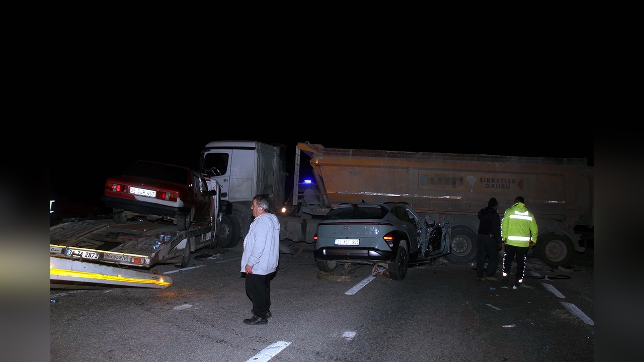 Hafriyat Kamyonu Kazasında Şoför Tutuklandı: 1 Ölü, 4 Yaralı