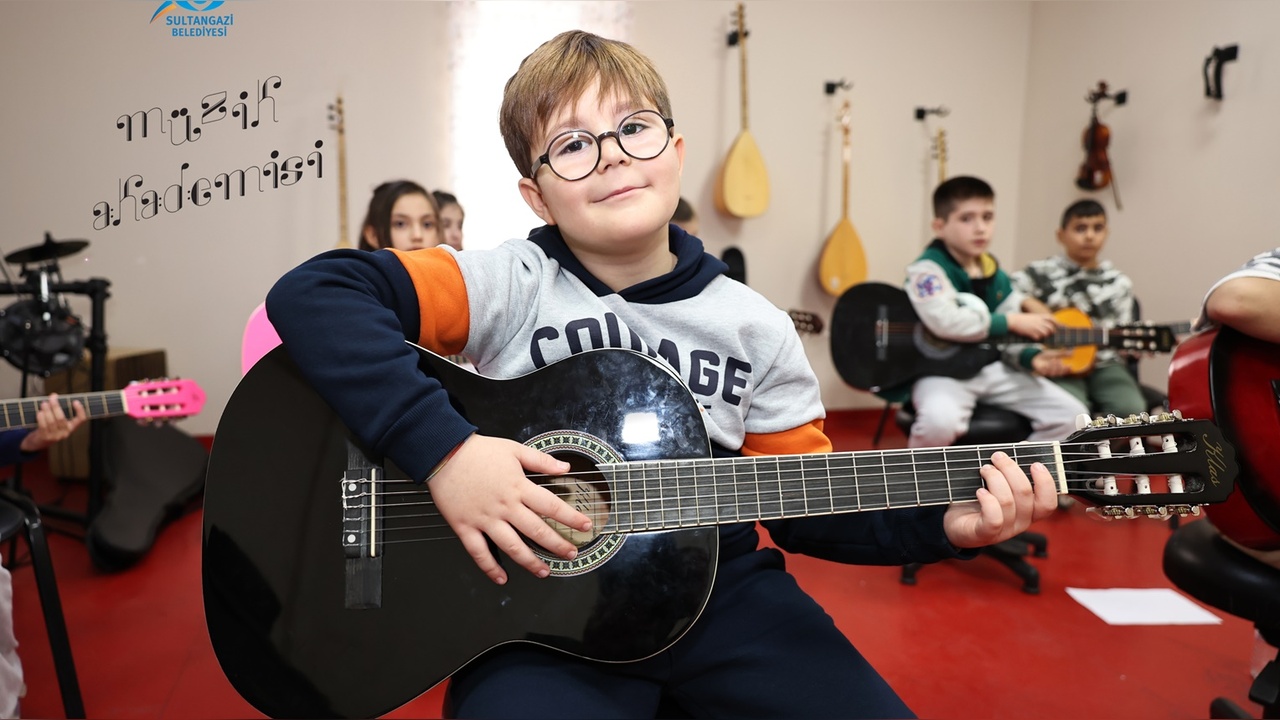 Sultangazi'de Genç Yetenekler Müzik Akademisi'nde Buluşuyor