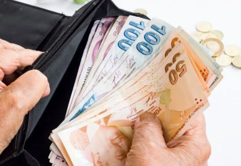 Emeklilerin gözü bayram ikramiyelerinde! Ne kadar olacak?