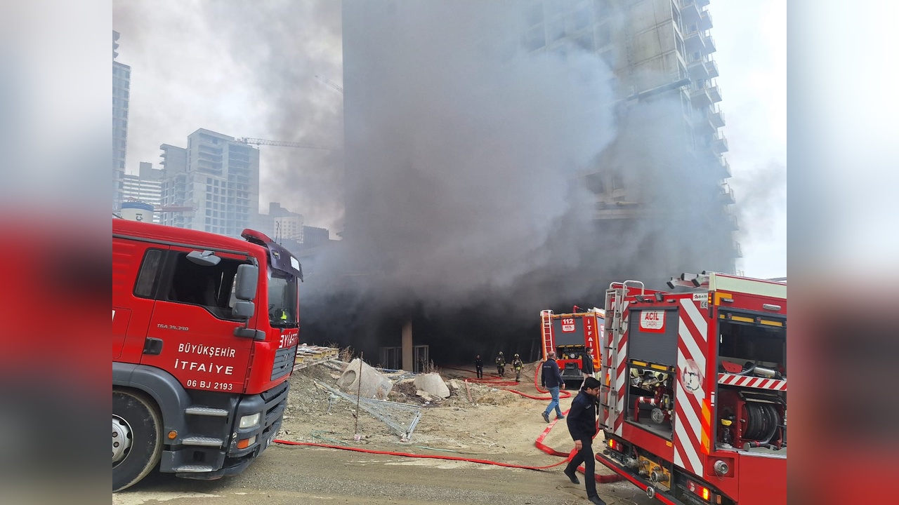 Ankara'daki İnşaat Alanında Yangın Paniği
