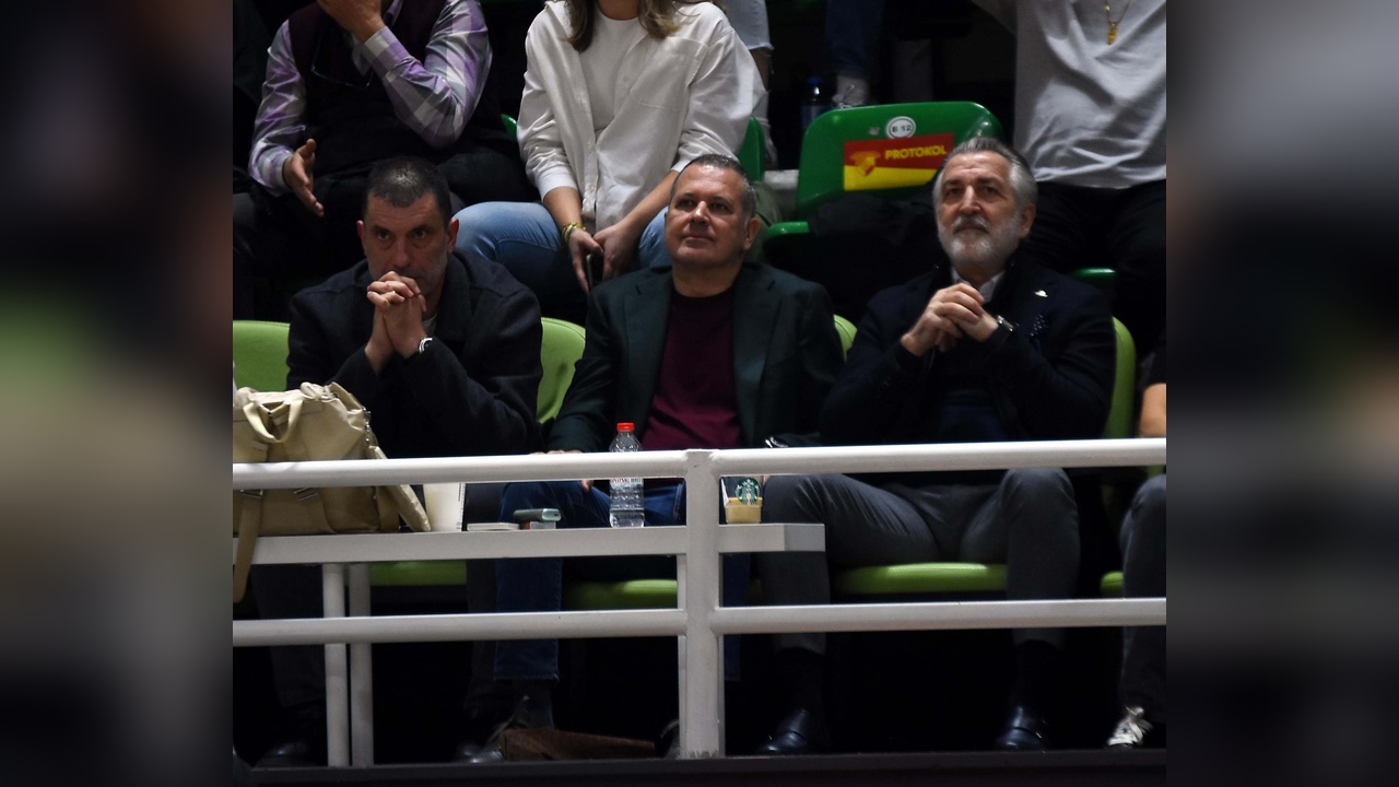 Karşıyaka, Voleybolda Mücadeleye Devam Edecek