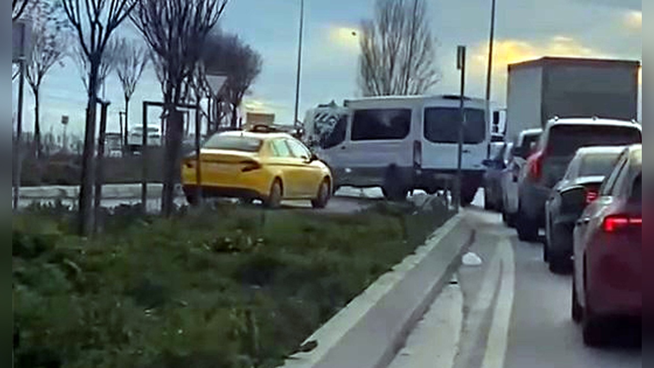 Avcılar'da Ters Yön Uygulaması Sürücüler İçin Tehlike Oluşturuyor