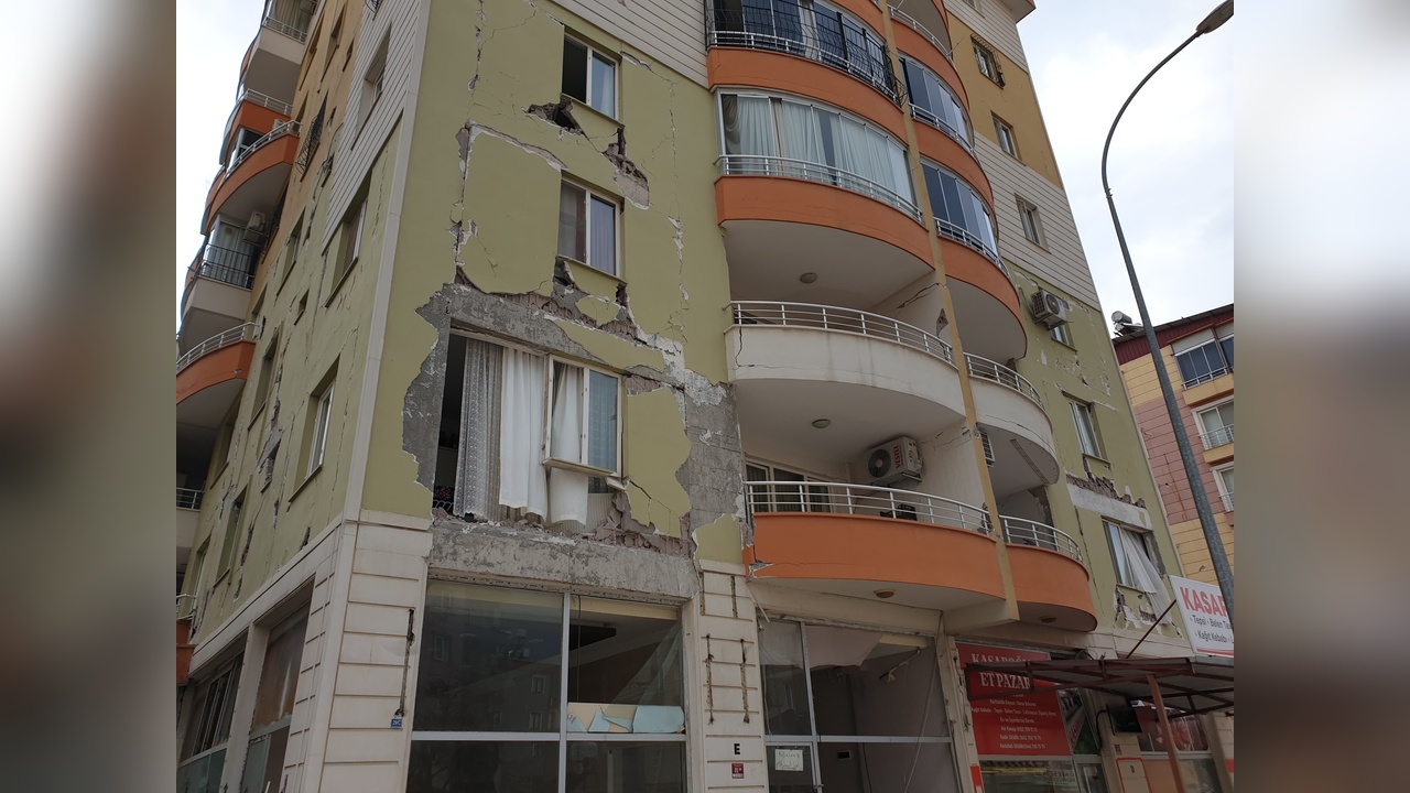 Ankara'da Depremzededen Yeni Başlangıç: Güvenlik Görevlisi Hayatını Yeniden Kuruyor