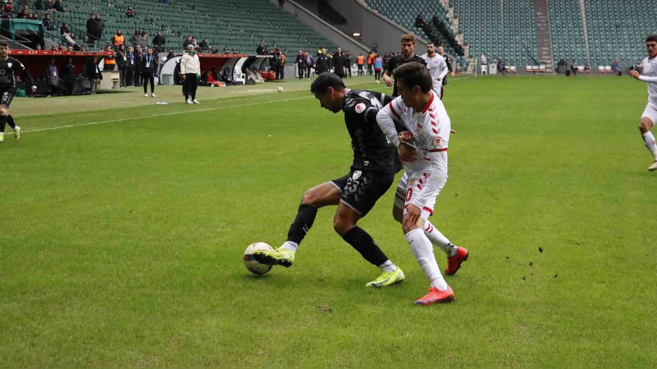 Sivasspor, Kocaelispor'u Ziraat Türkiye Kupası'nda Geçti