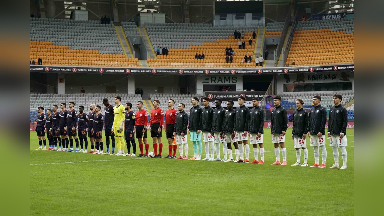 Başakşehir, Ziraat Türkiye Kupası'nda Çorum FK'yı Geçti