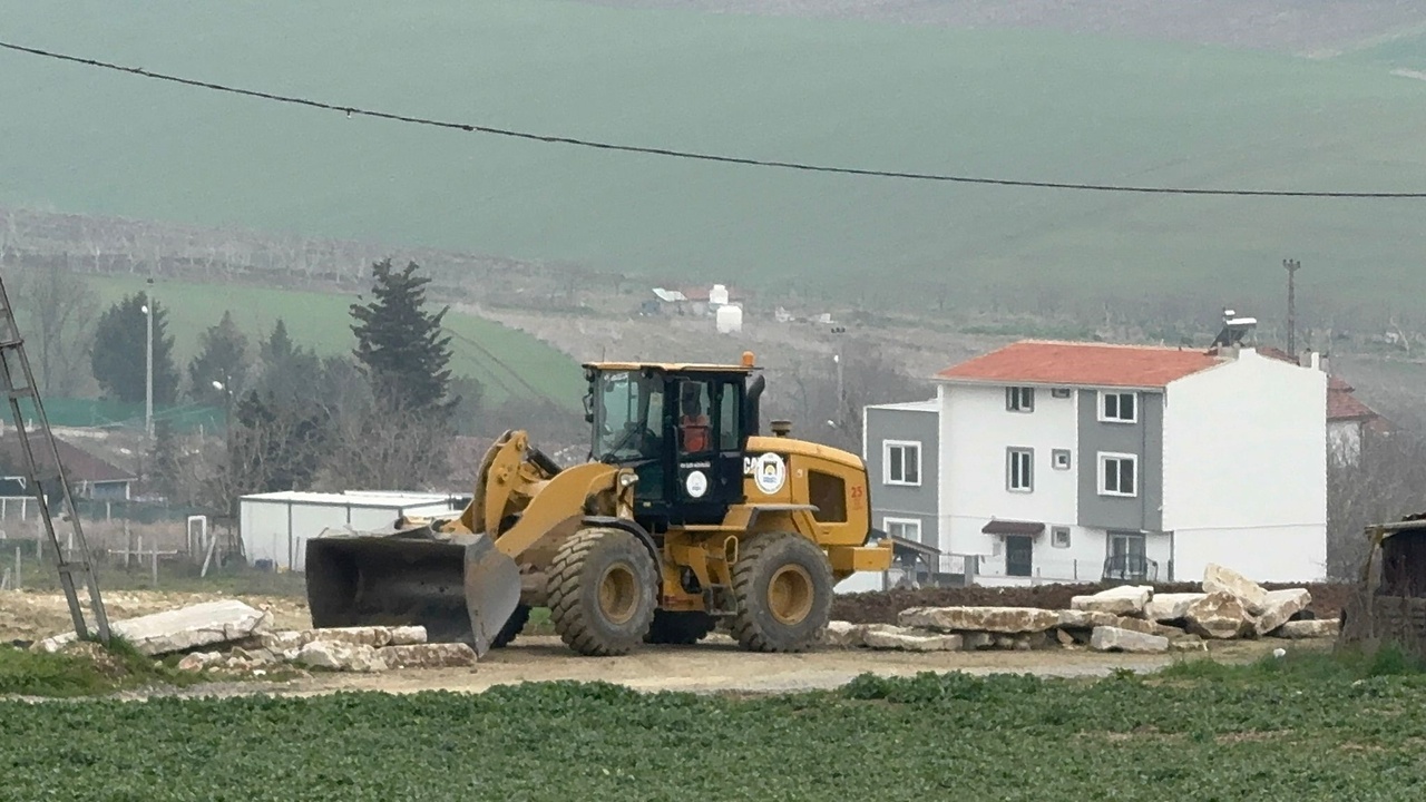 Tekirdağ'da Hafriyat Alanına Çöp Bırakılması Tepkileri Artırdı