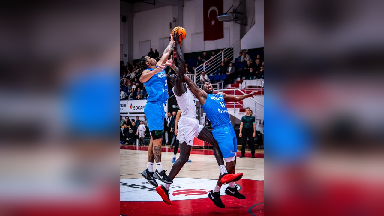 Pallacanestro Reggiana, Aliağa Petkimspor'u Mağlup Etti
