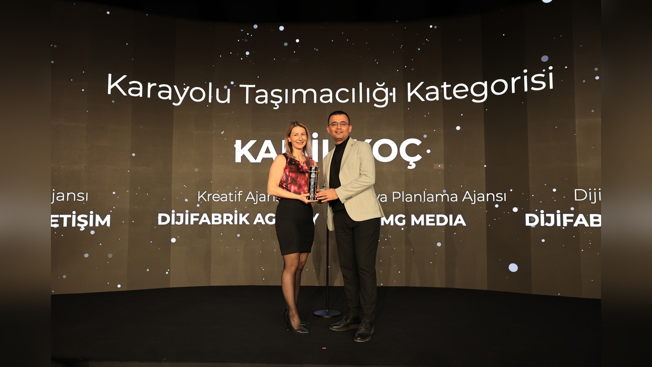 Kamil Koç, The ONE Awards'ta Yılın İtibarlısı Ödülünü Aldı