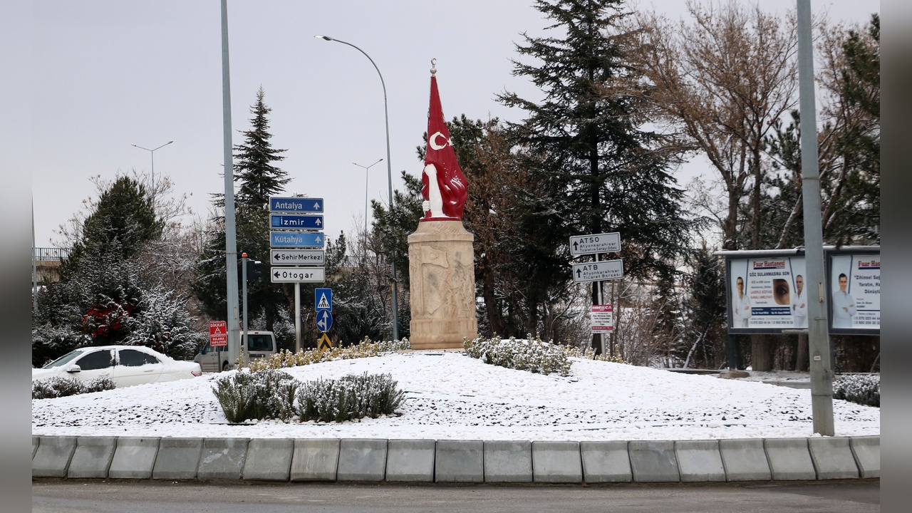 Afyonkarahisar'da Kışın Güzellikleri: Kar Manzaraları